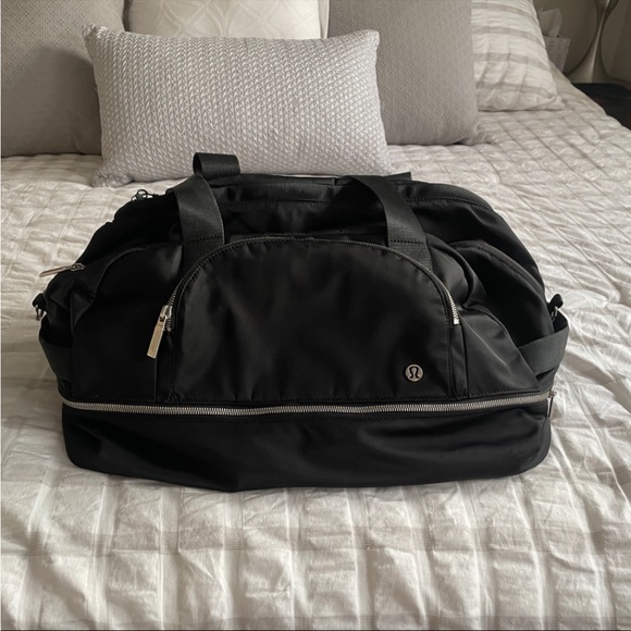 lululemon athletica Bags Lululemon City Adventurer Large Duffle Bag